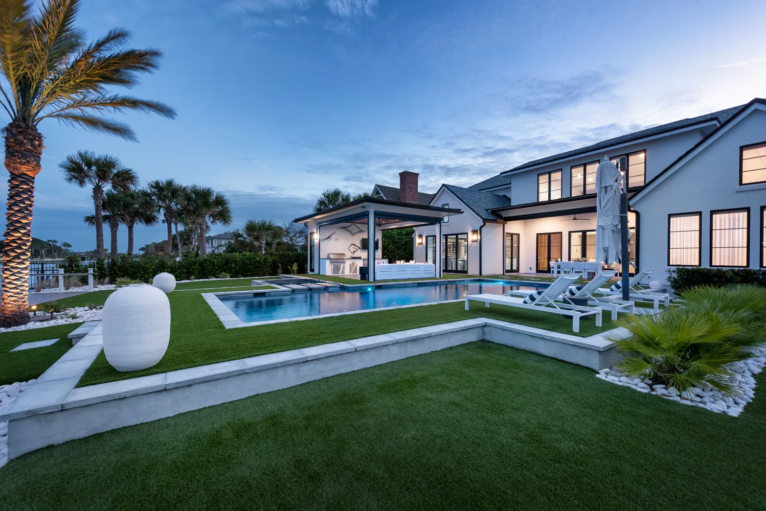 twilight-outdoor-pool-carlson