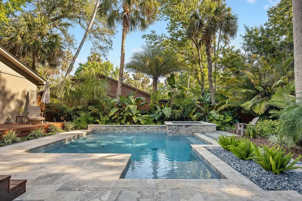 brinkley-modern-backyard-pool-2