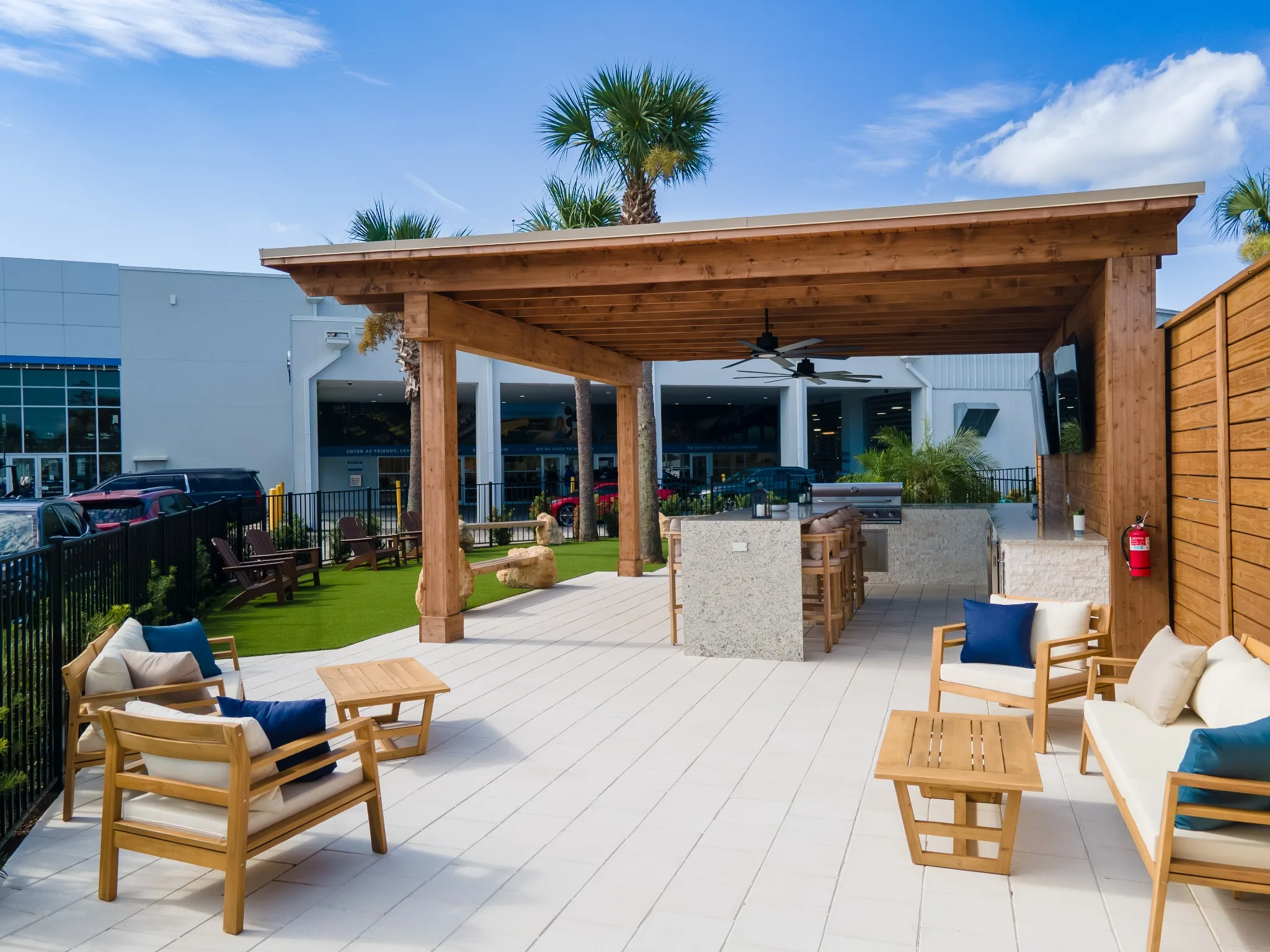 beaver-chevrolet-commercial-pavilion-lounge-view