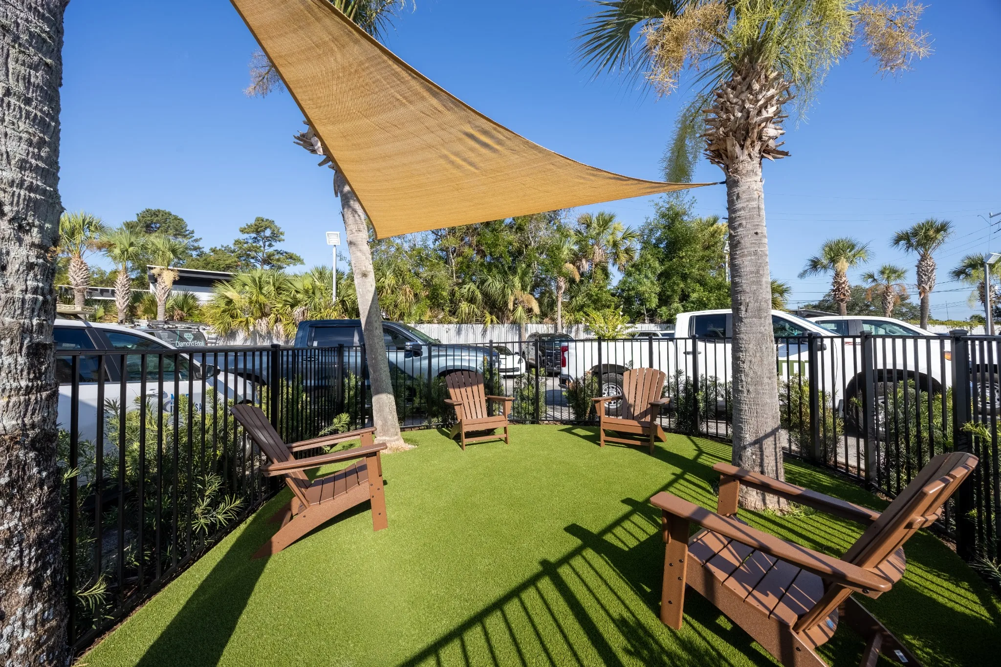 beaver-chevrolet-commercial-shaded-seating-area